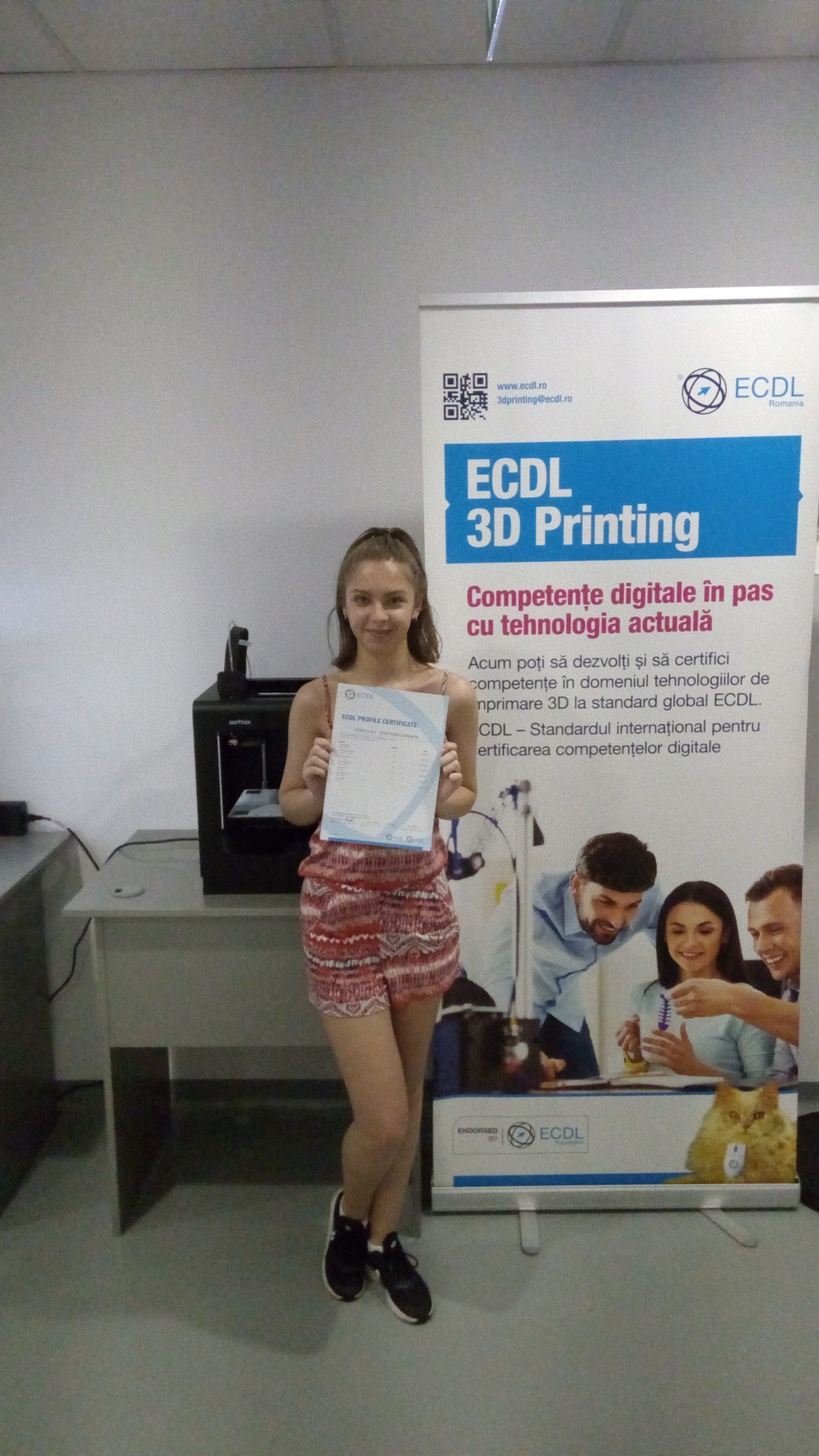 3DP_elevi_EduHub_iun2017.jpg